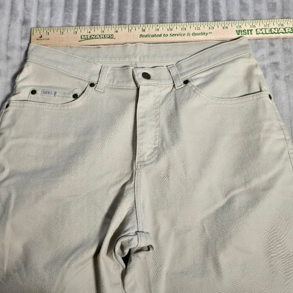 Vntg Womens Lee Jeans 12M  Cream Straight leg high Rise classic fit. 705 - Picture 4 of 7